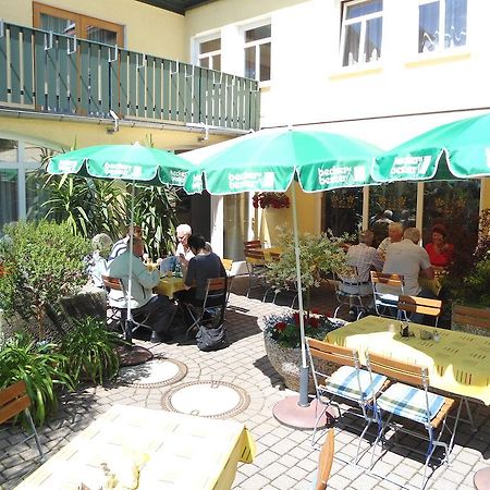 Gasthof Und Landhotel Zur Ausspanne Klipphausen Exterior photo