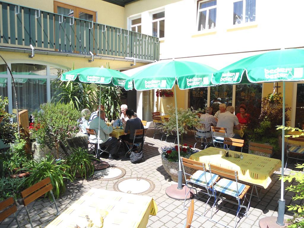 Gasthof Und Landhotel Zur Ausspanne Klipphausen Exterior photo