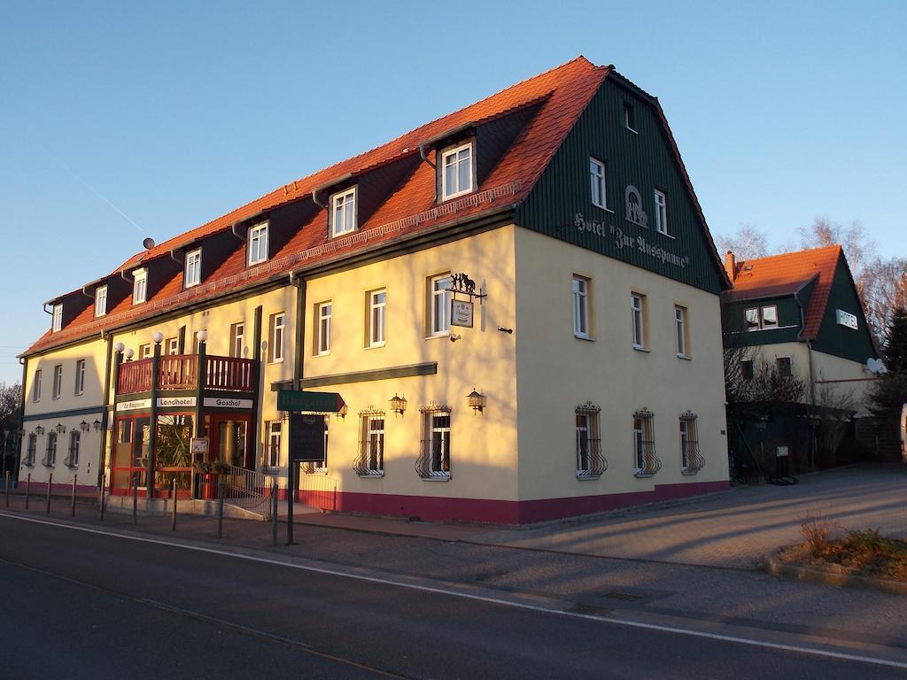Gasthof Und Landhotel Zur Ausspanne Klipphausen Exterior photo